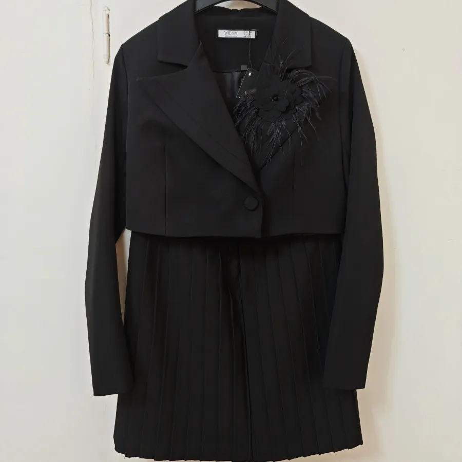 کت و دامن مشکی