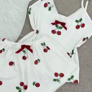 تاپ و شلوارک گیلاس