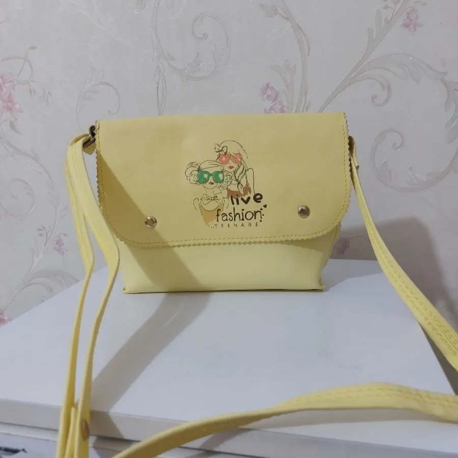 کیف دخترانه زرد