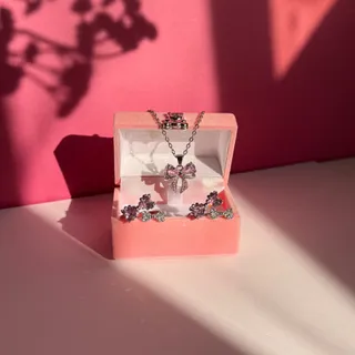 گردنبند پاپیون