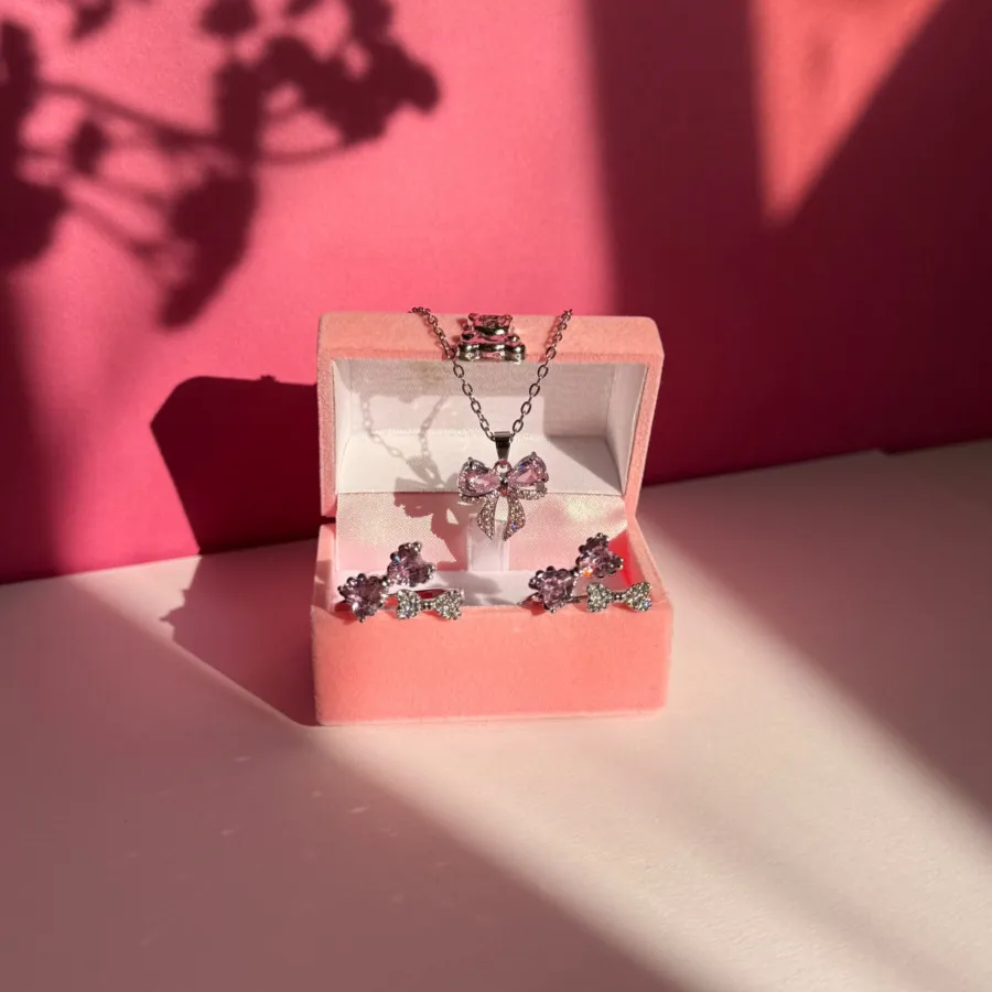 گردنبند پاپیون