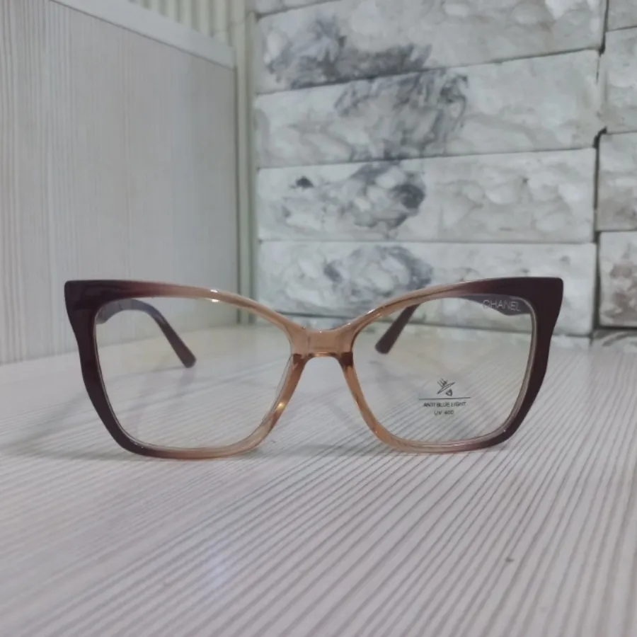 عینک طبی زنانه