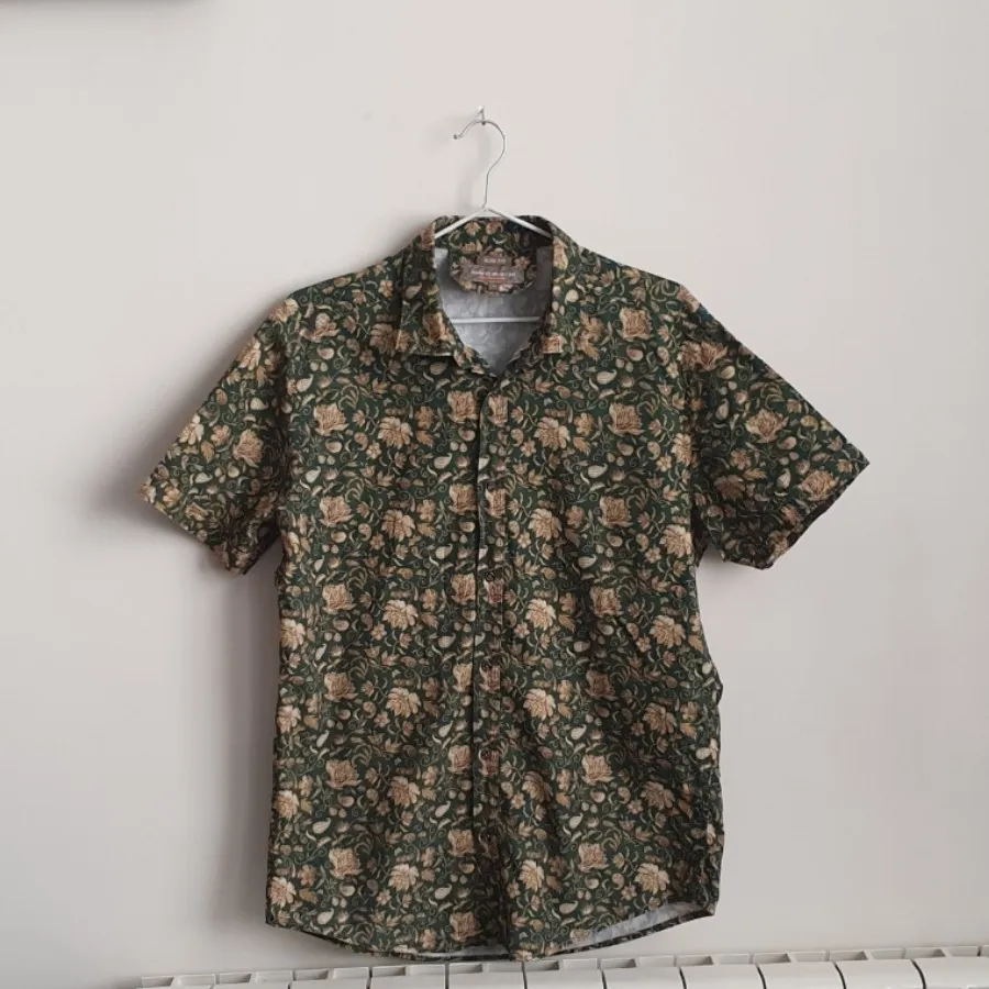 پیراهن مردانه