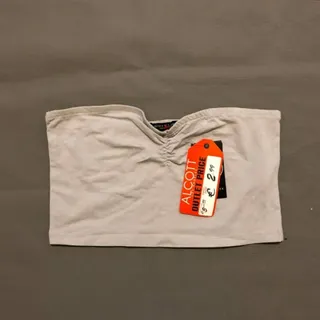 نیم تنه یا دکلته