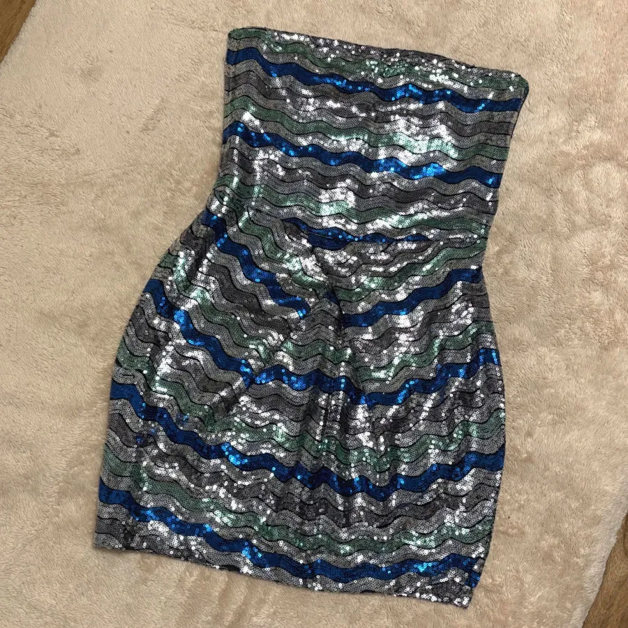 پیراهن کوتاه