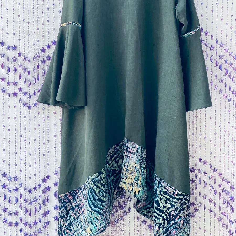 مانتو نیم کلوش