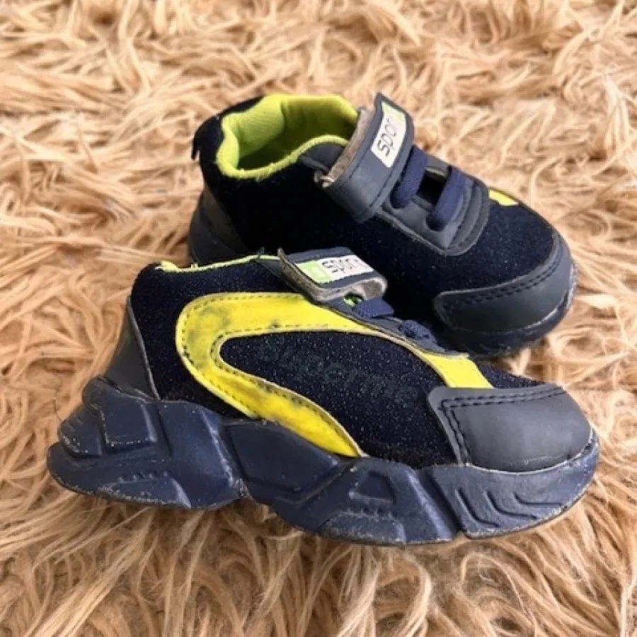 کتونی بچگانه