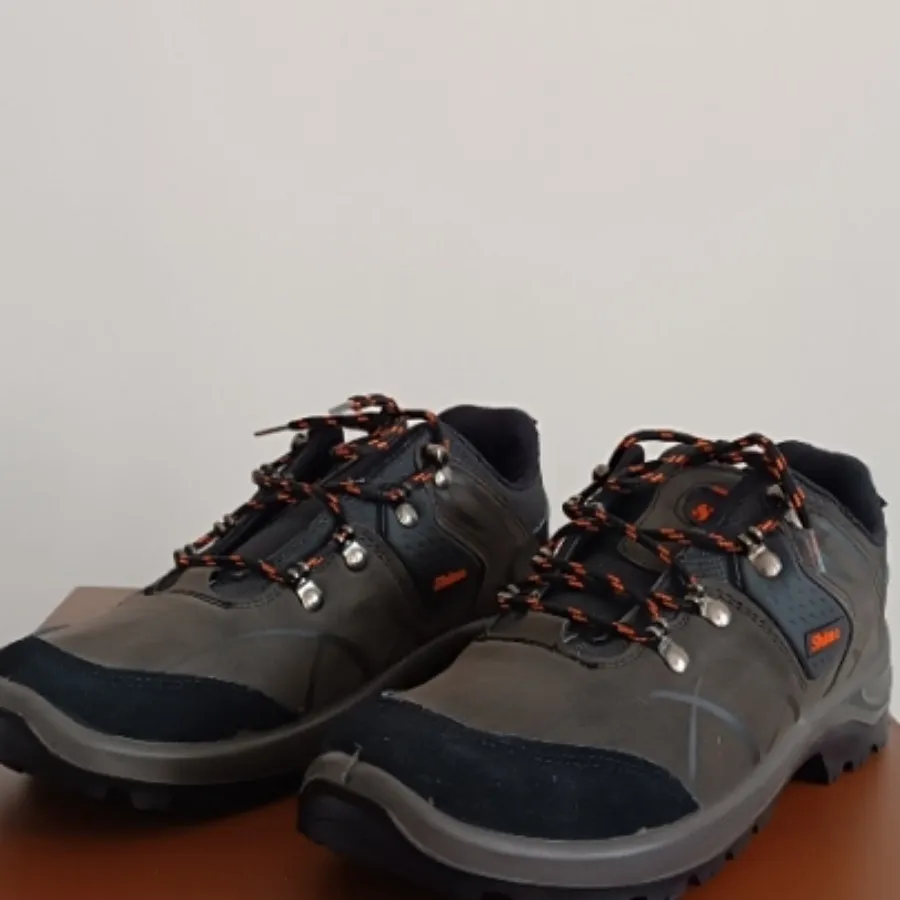 کفش اسپورت ورزش کوهنوردی