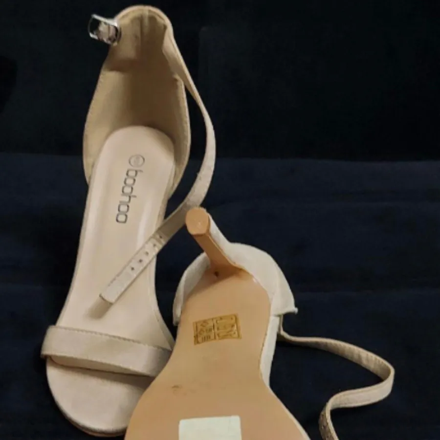 کفش پاشنه مارک boohoo