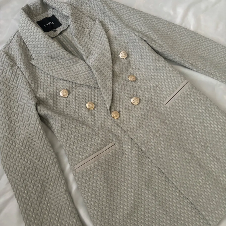 مانتو ژاکارد