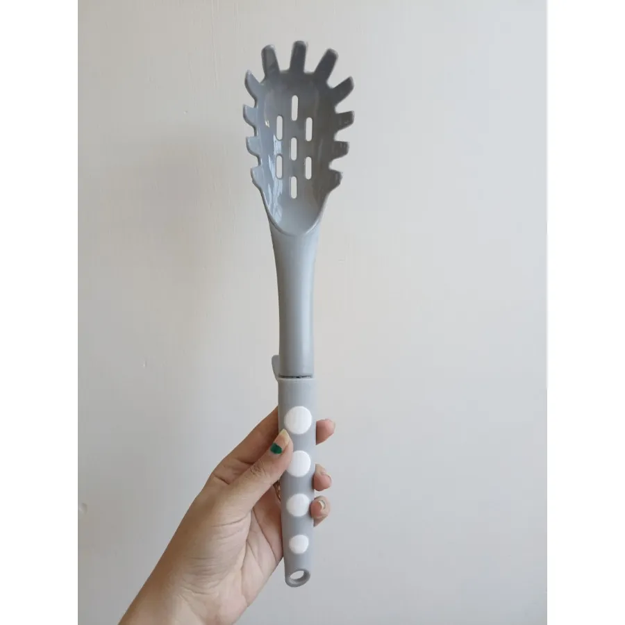 کفگیر ماکارانی