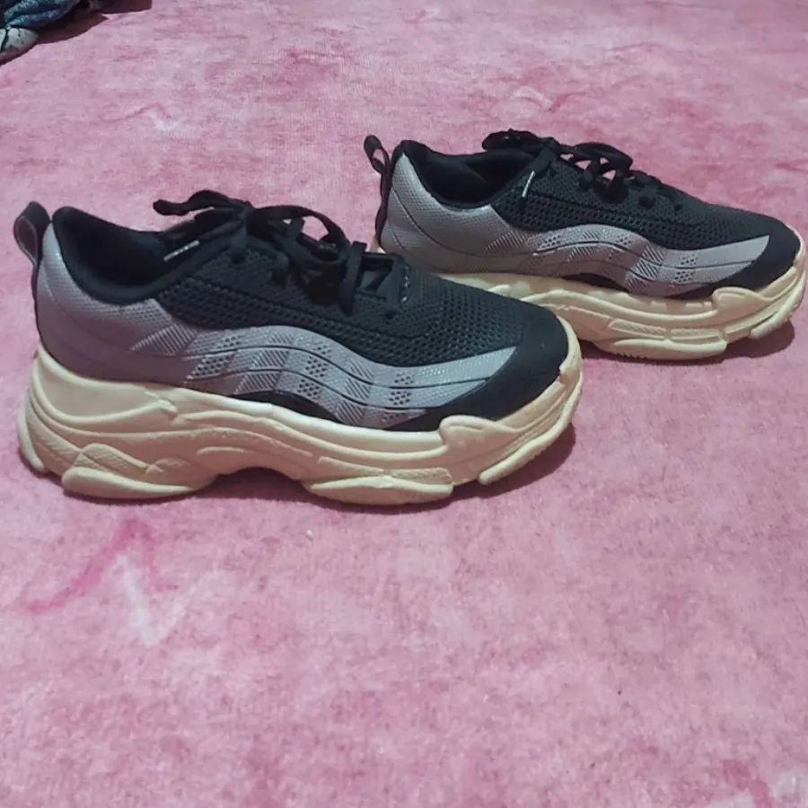 کتانی زنانه