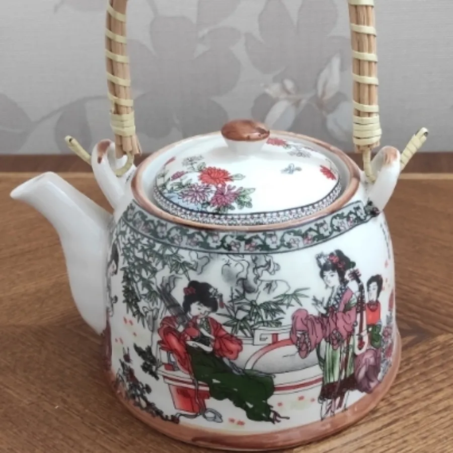 قوری چینی دسته حصیری