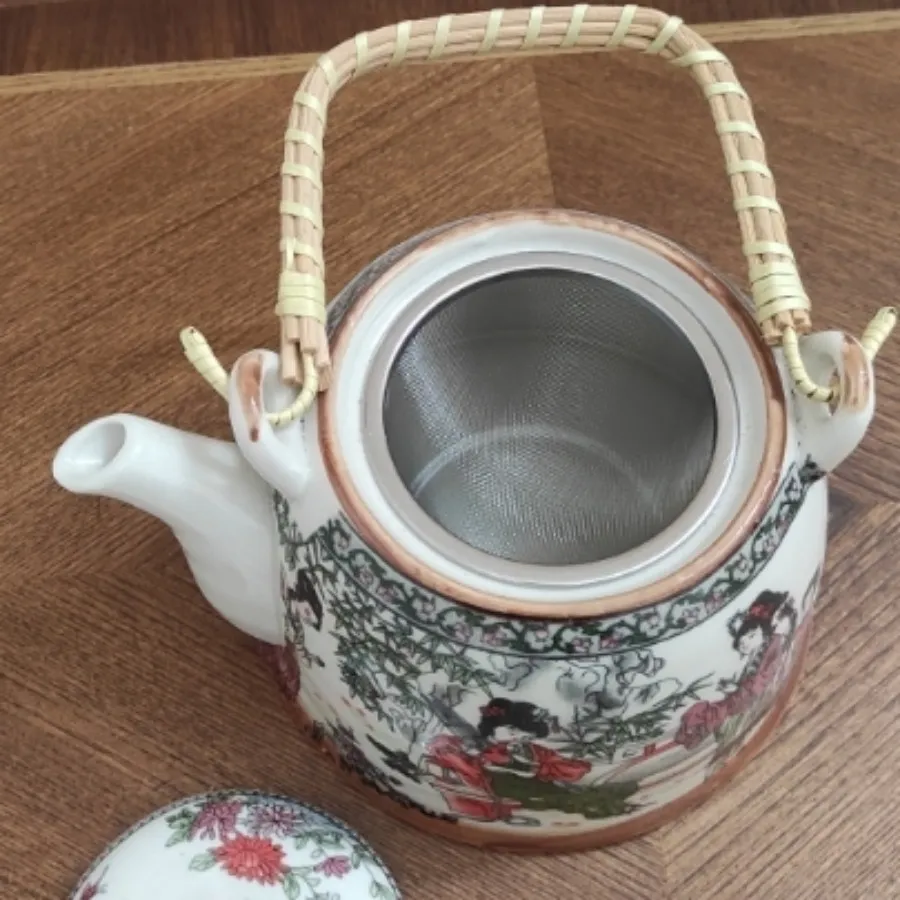 قوری چینی دسته حصیری