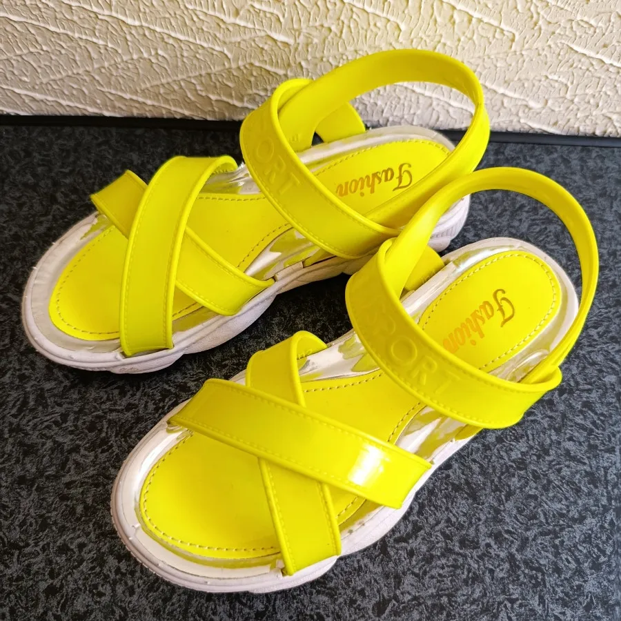 صندل دخترانه