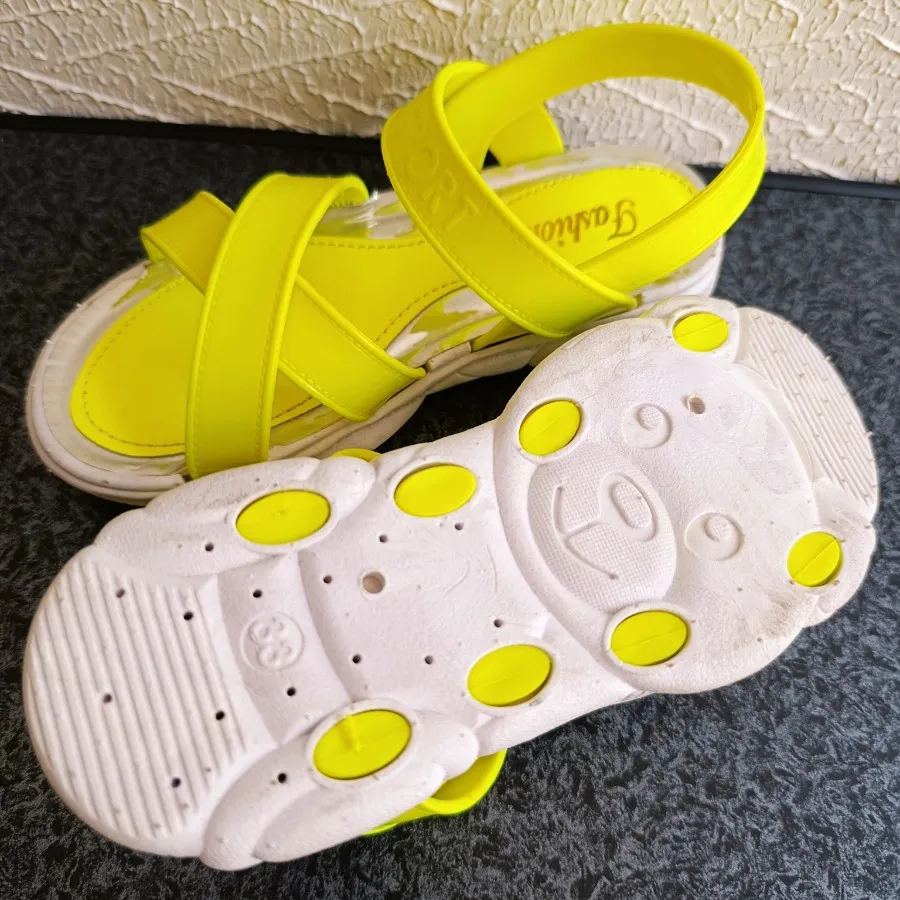 صندل دخترانه