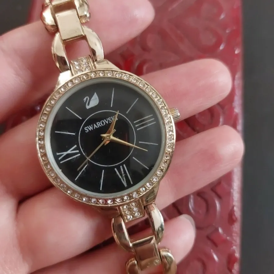 ساعت سواروسکی