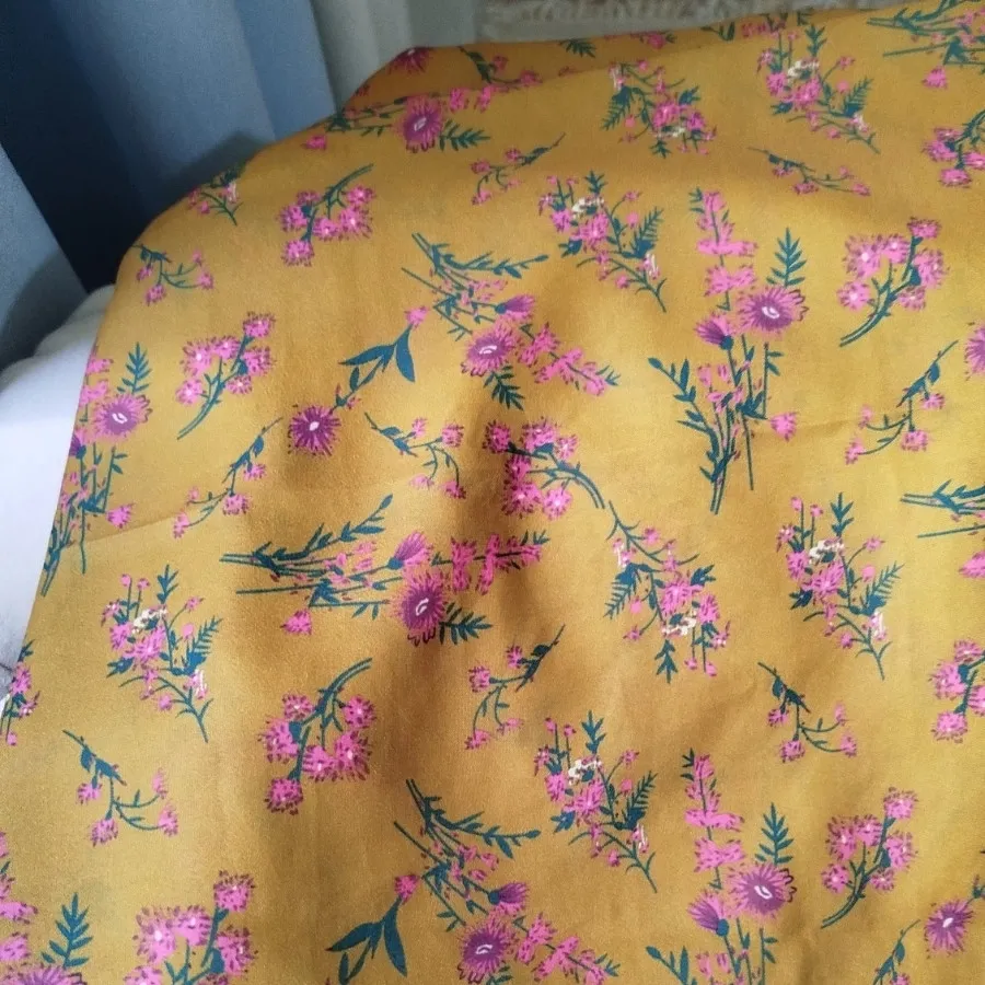 روسری کرپ نخ