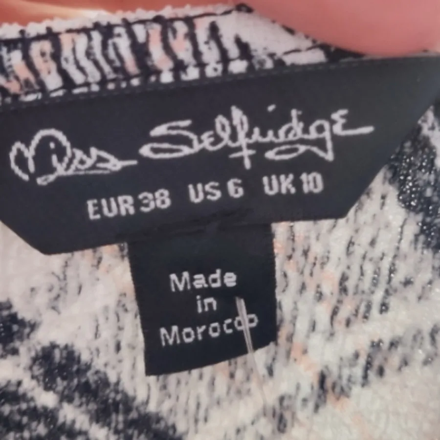 مینی چهار خونه سفید مشکی