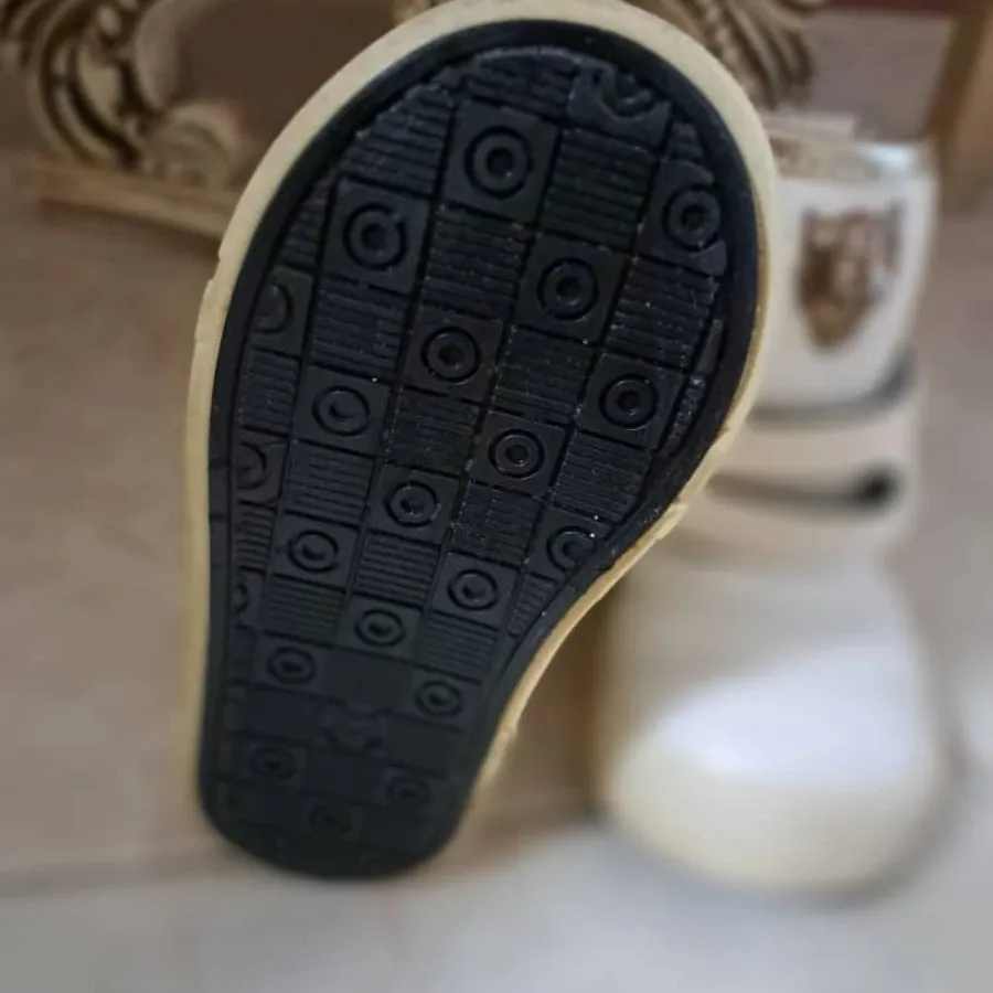 بوت بچه گانه