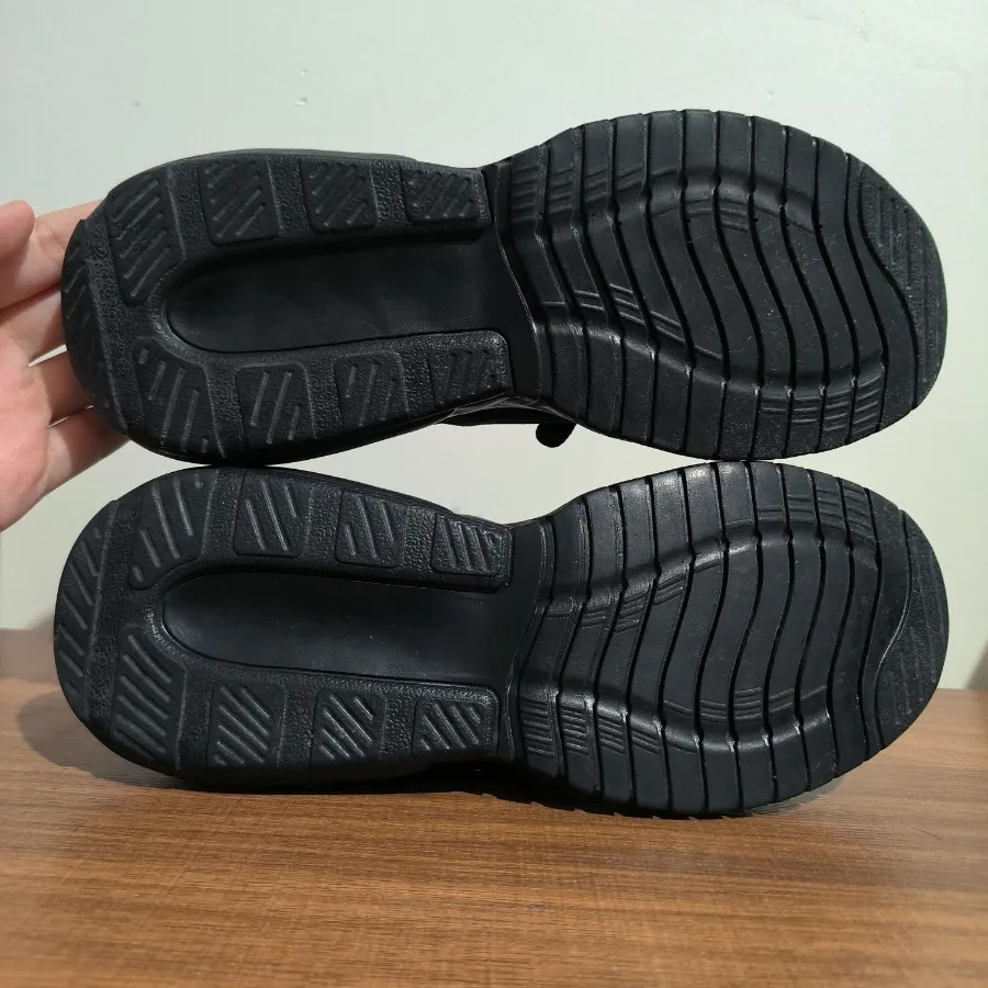 کتونی مشکی طرح اسکیچرز