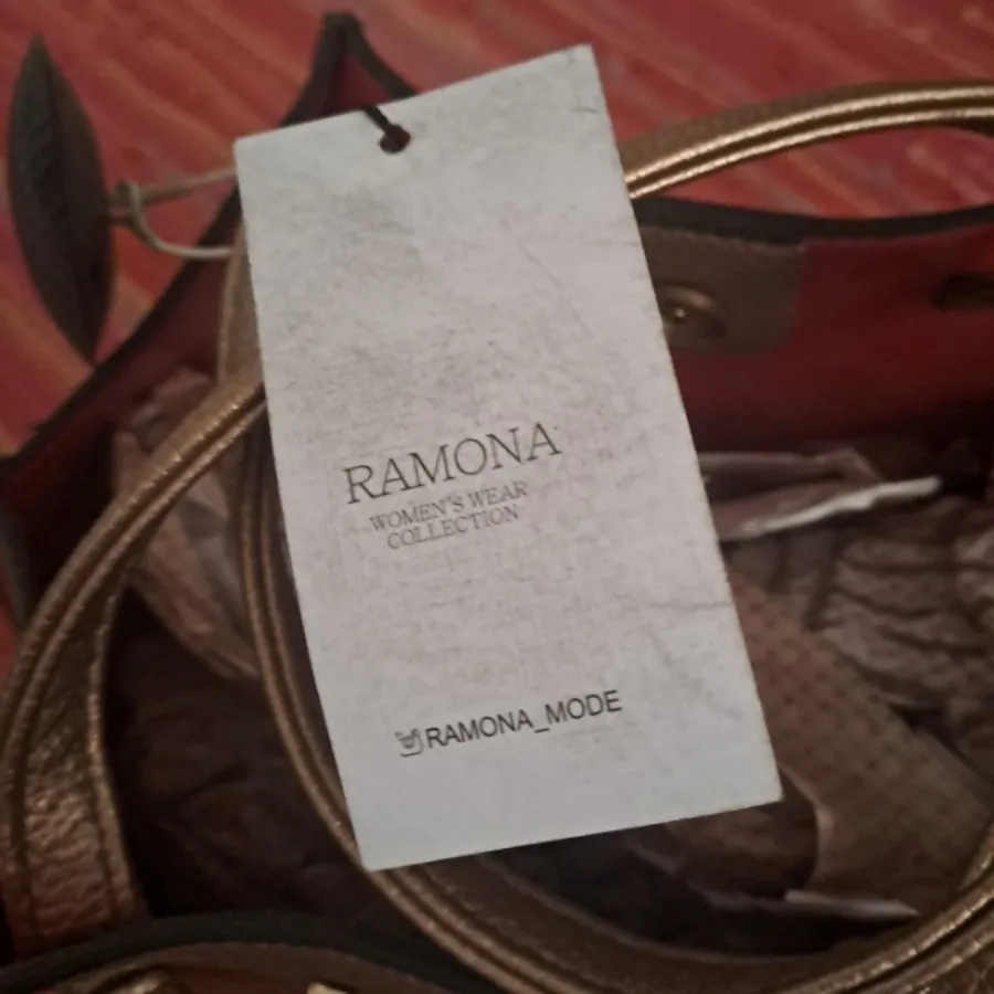 کیف زارا رنگ بژ طلایی