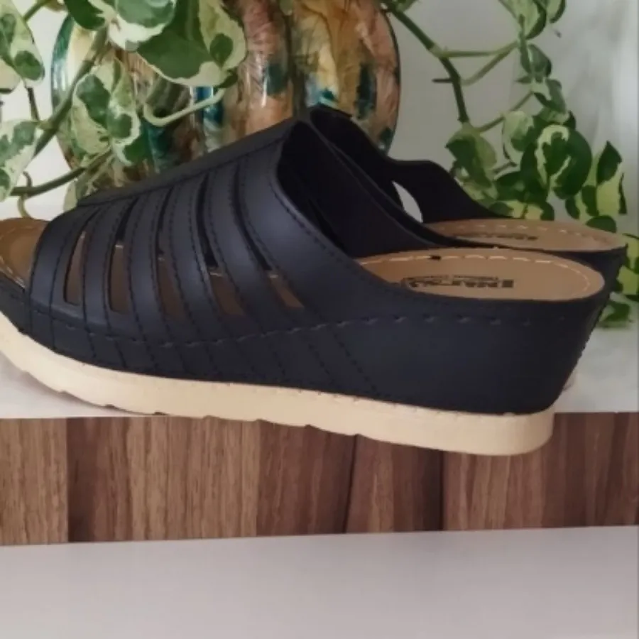 دمپایی زنانه سبک نرم