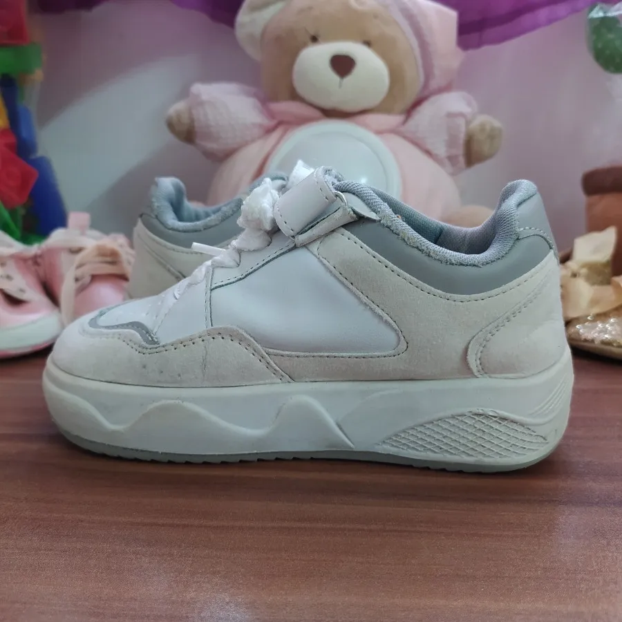 ونس یا کتونی اسپرت بچگانه