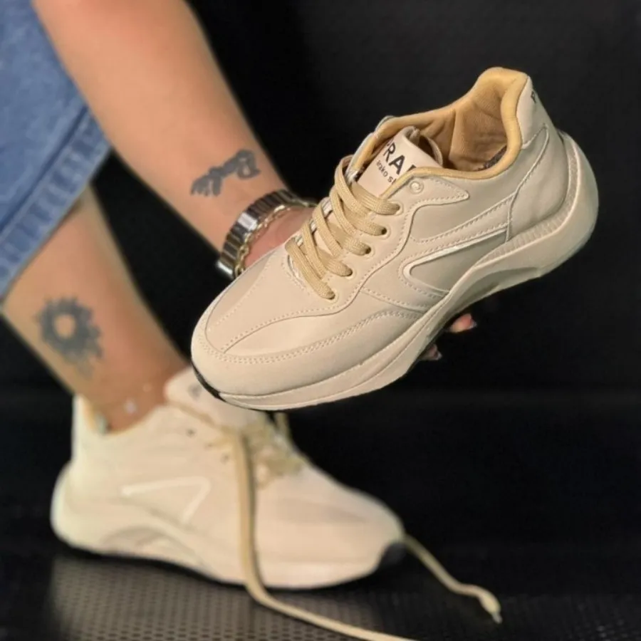 کفش کتونی جدید پرادا کرم