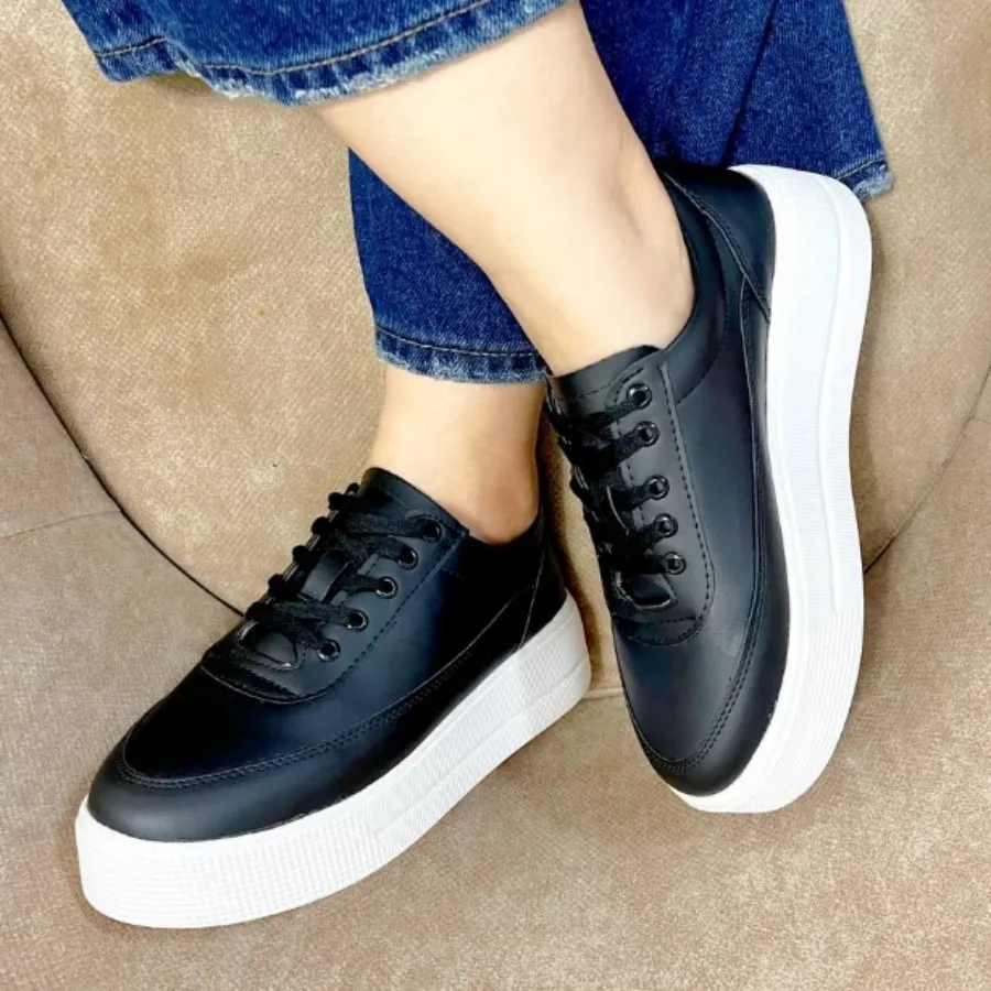 کفش کتانی لژدارشیک