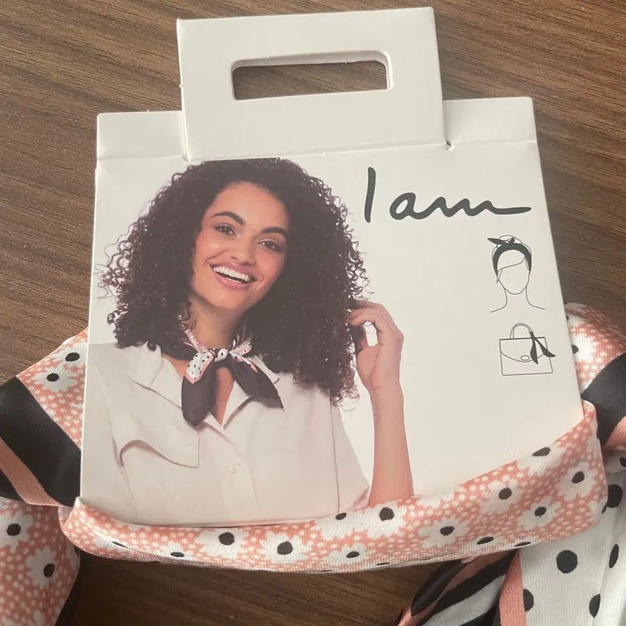 اسکارف برند iam