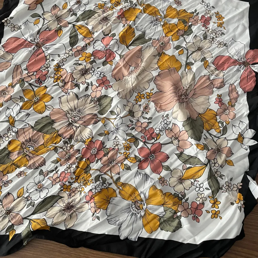 اسکارف برند iam