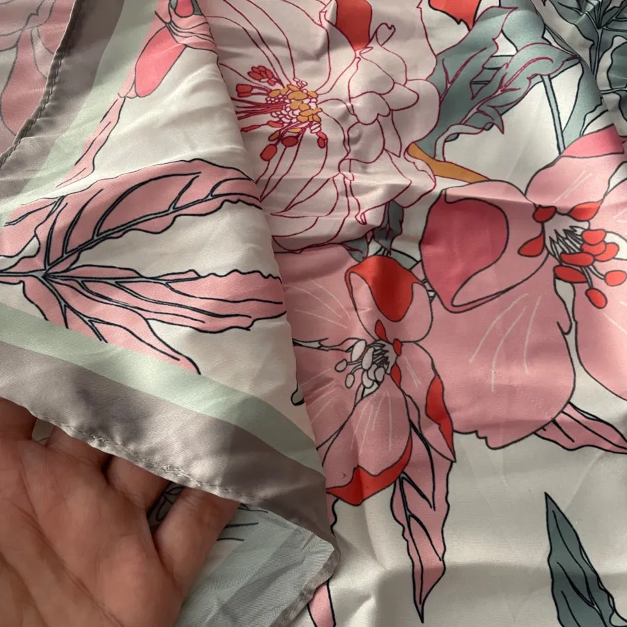 اسکارف برند iam