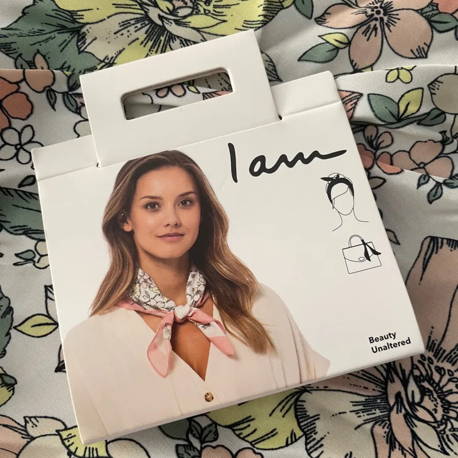 اسکارف برند iam