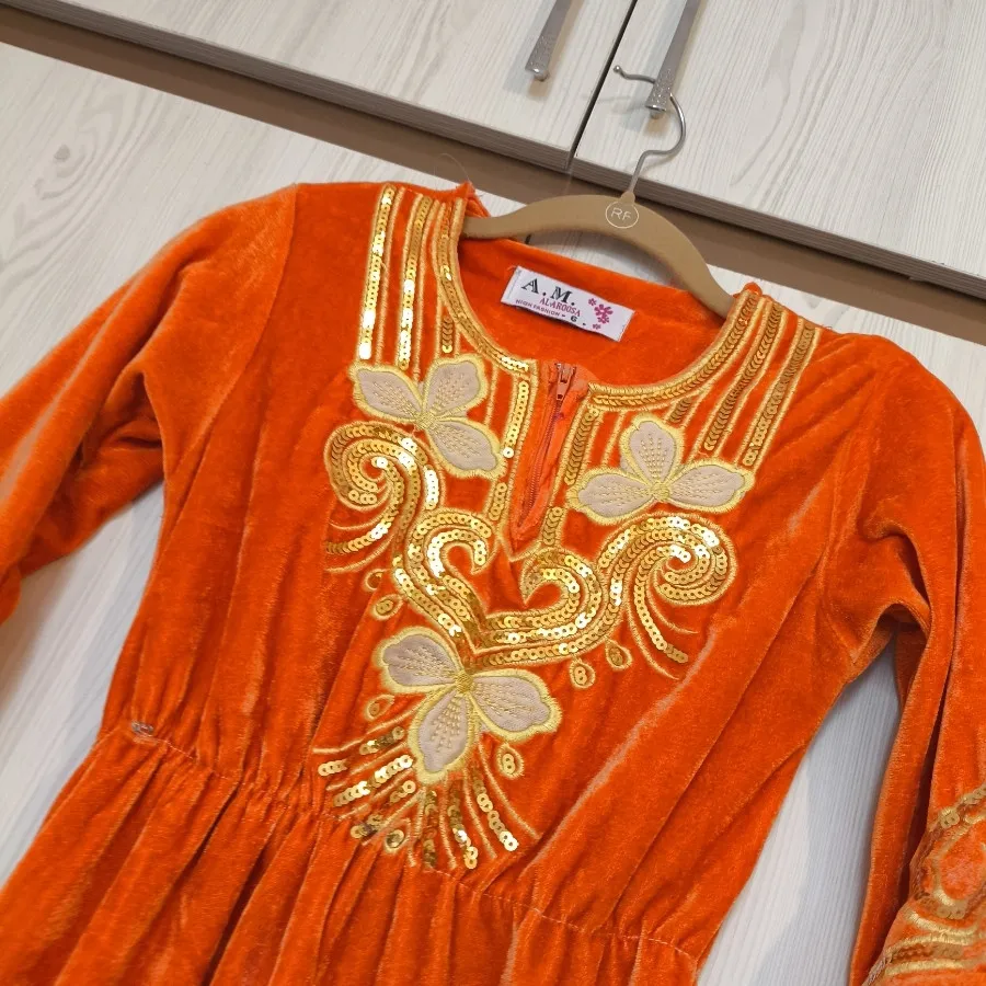 پیراهن مخمل پاییزی