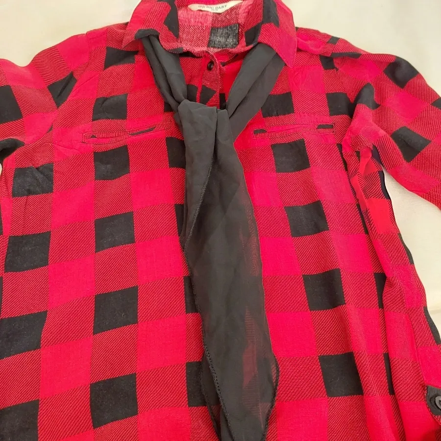 پیرهن چهارخونه قرمز