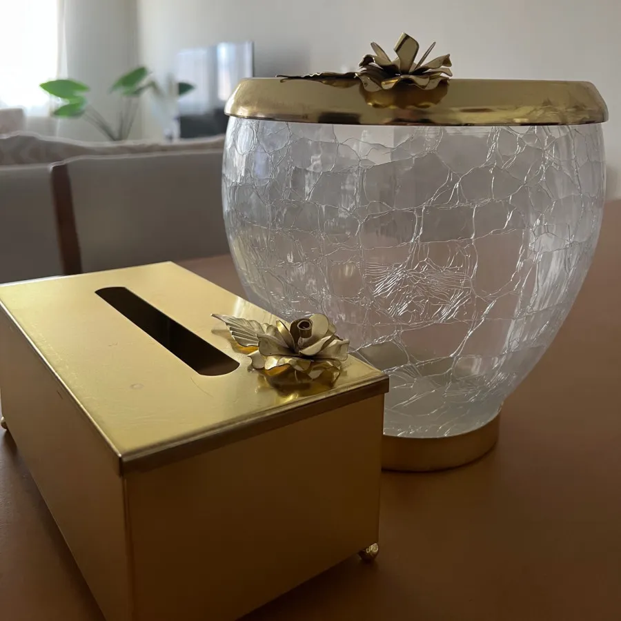 سطل و جادستمال آبگز طلایی