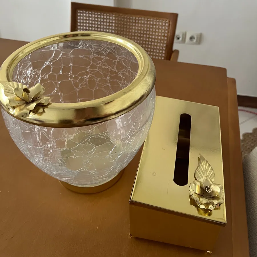 سطل و جادستمال آبگز طلایی