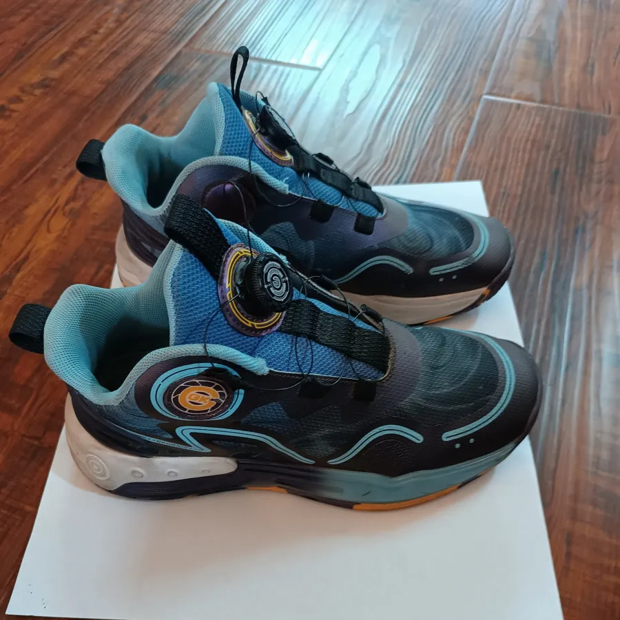 کتونی مارک GKG سایز 41