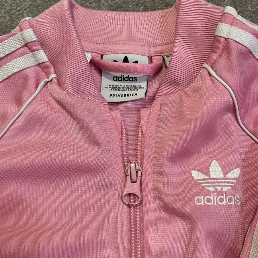 کاپشن شلوار ادیداس