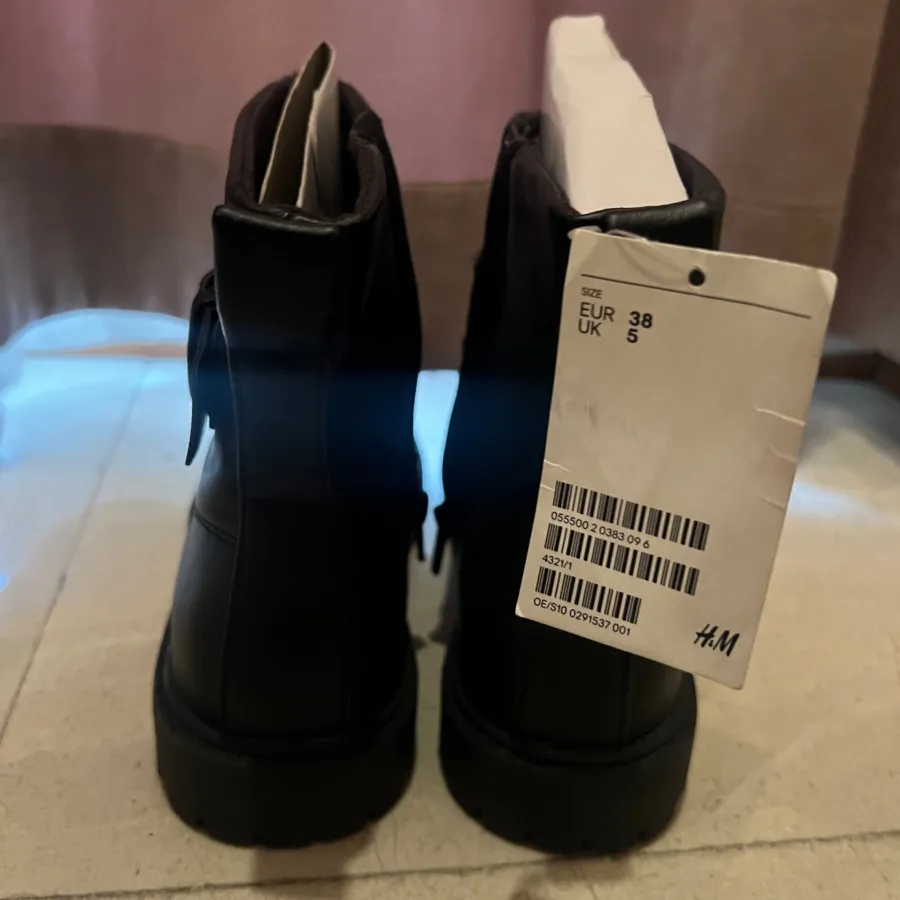 نیم بوت H&M