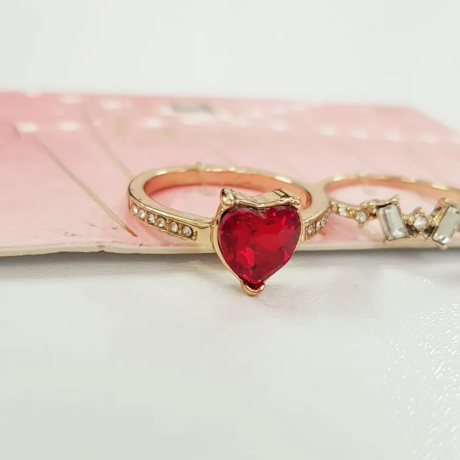 پک انگشتر قلبی و باگتی