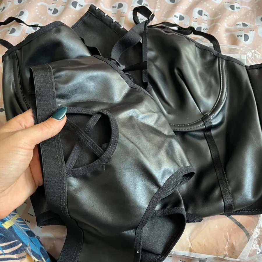 کاستوم‌زنانه