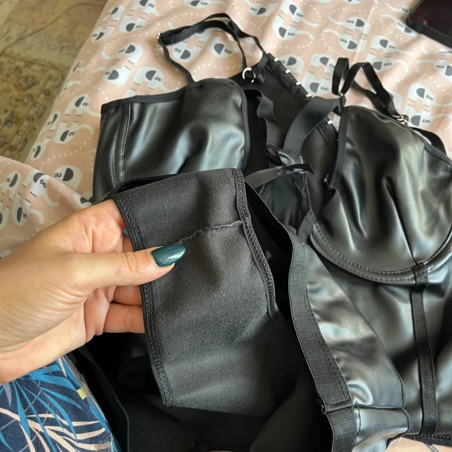 کاستوم‌زنانه