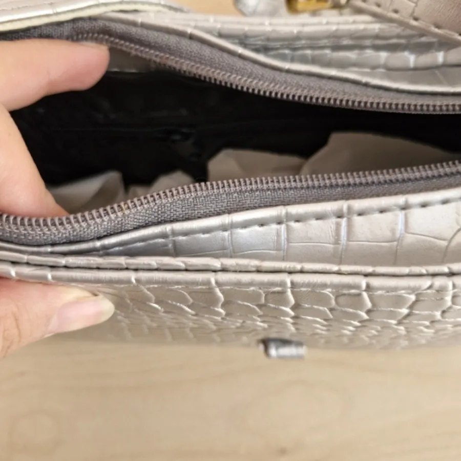 کیف رودوشی نقره ای