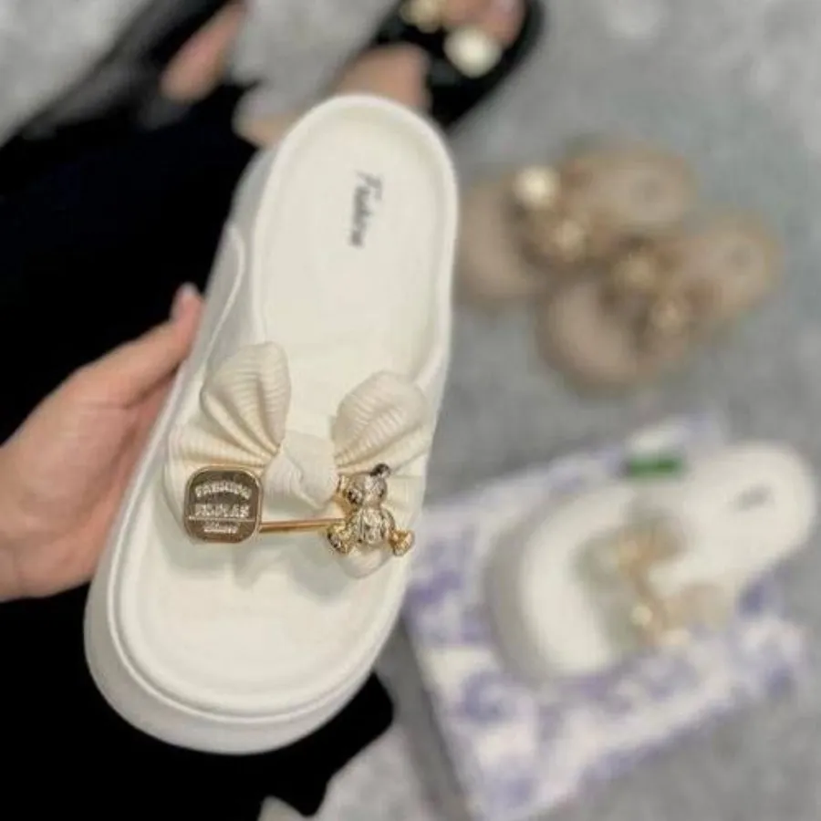 دمپایی جدید