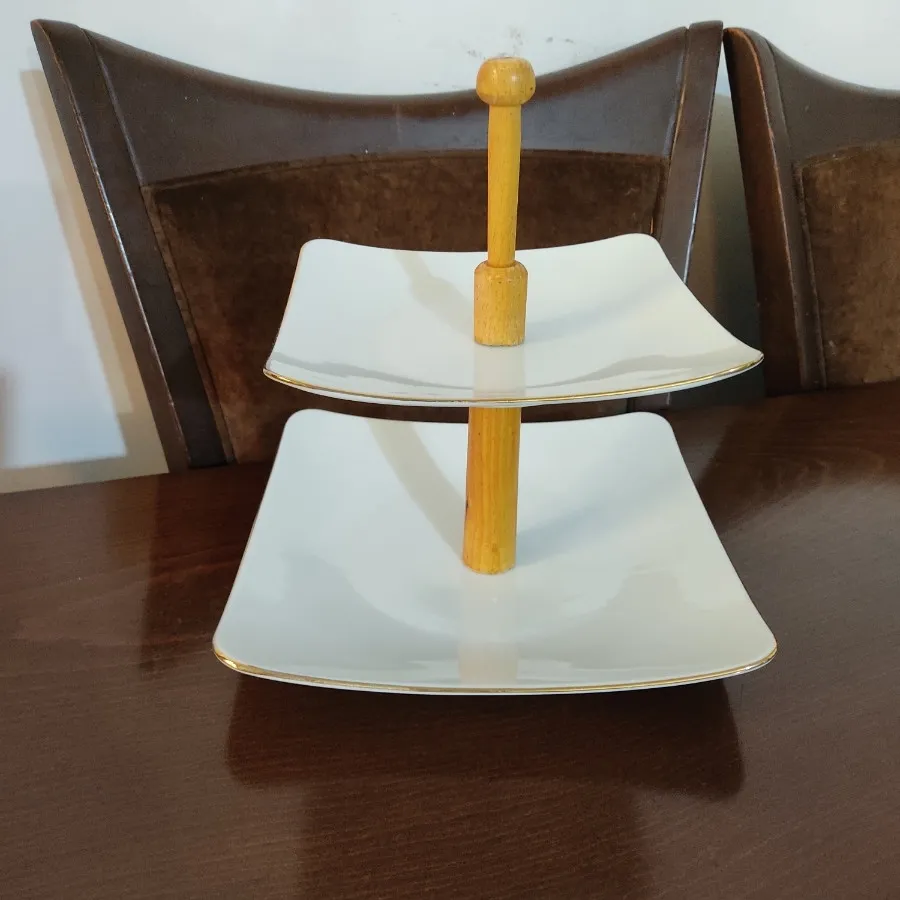 شیرینی خوری