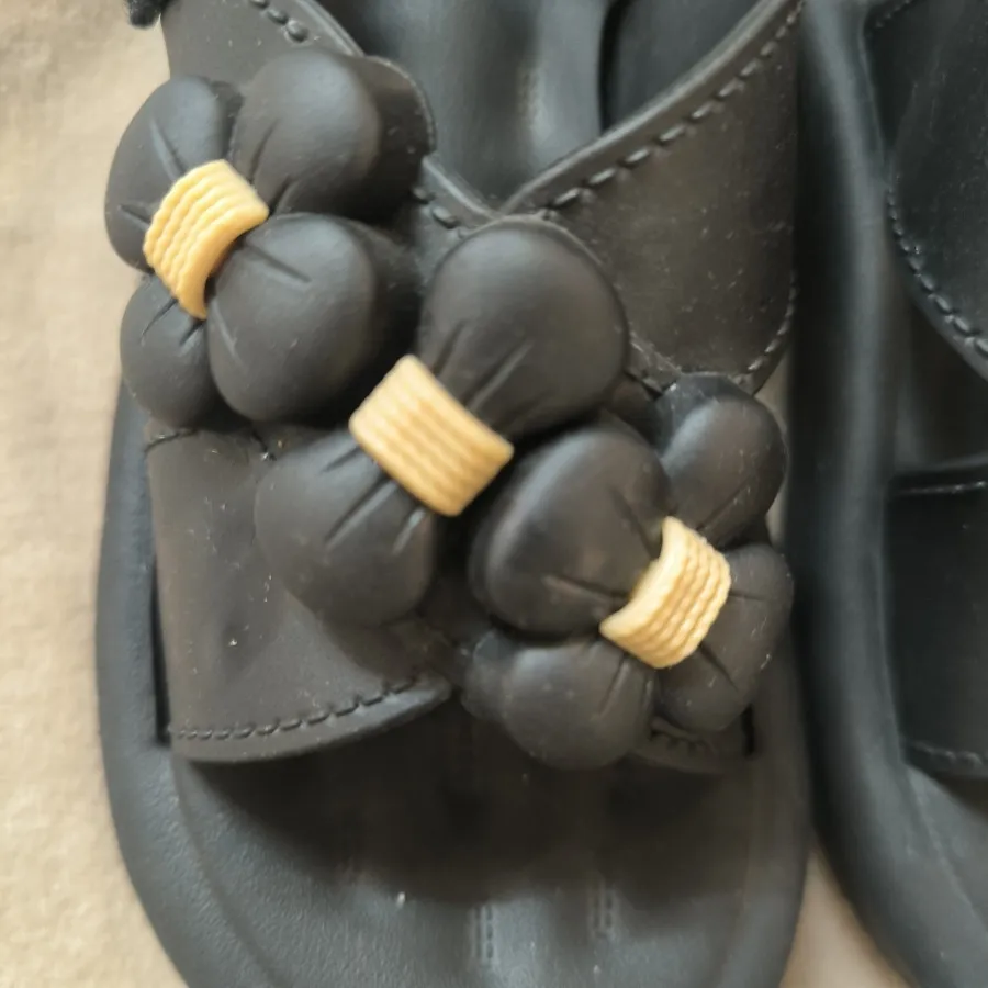 صندل دخترانه