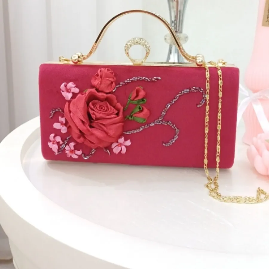 کیف قرمز مجلسی