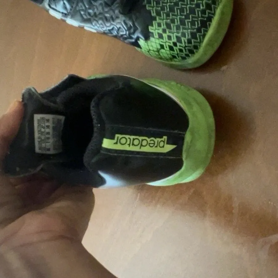 کفش اورجینال آدیداس